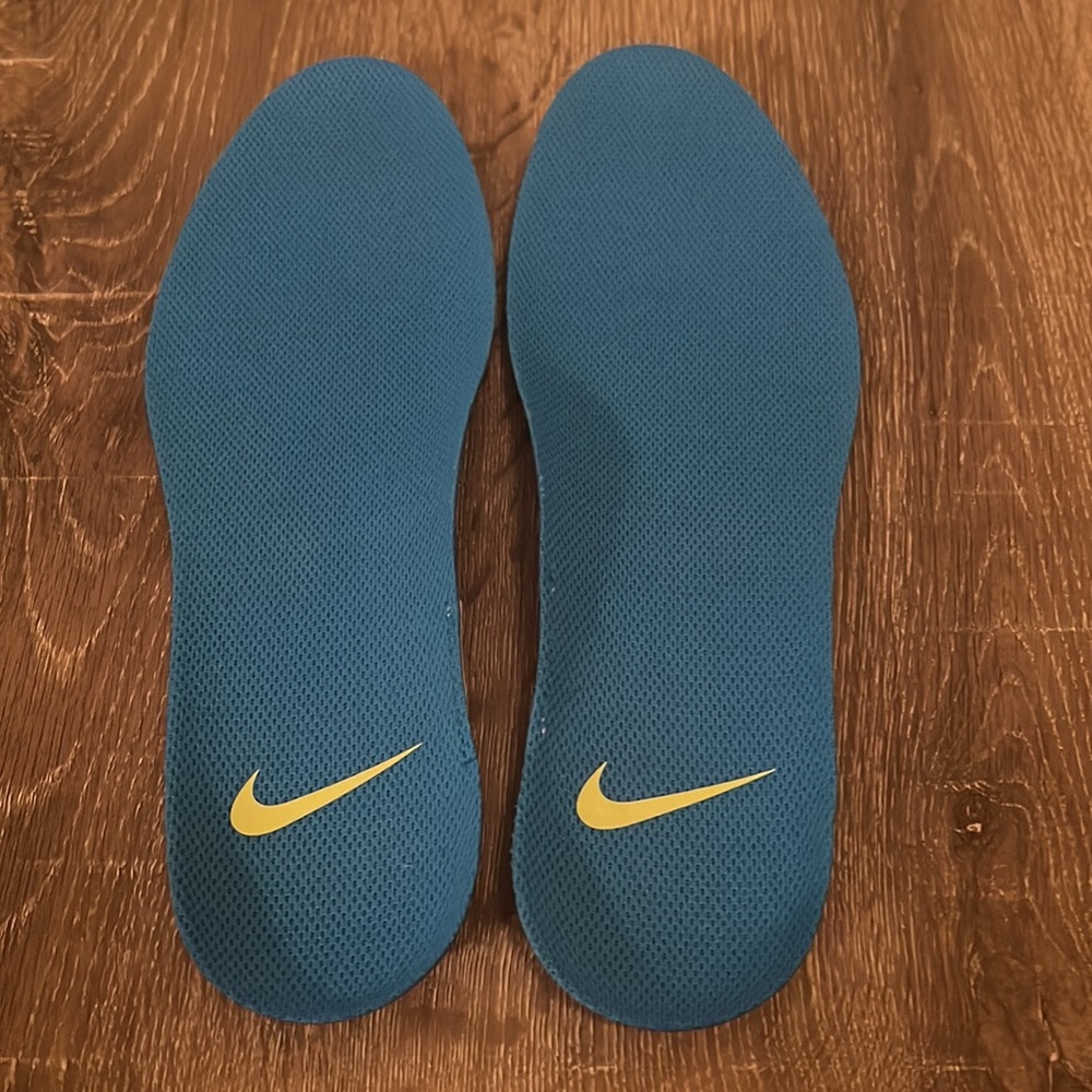 Nike Odyssey React Size 8.5 Euc Like New - image 8